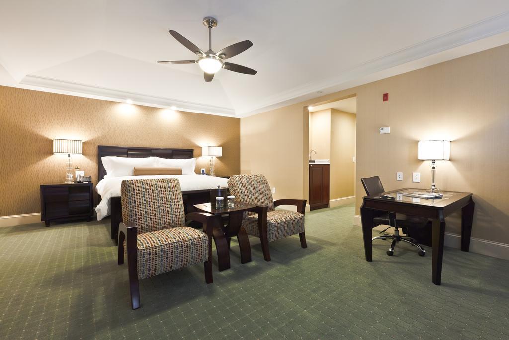 Town & Country Inn And Suites Charleston Ngoại thất bức ảnh