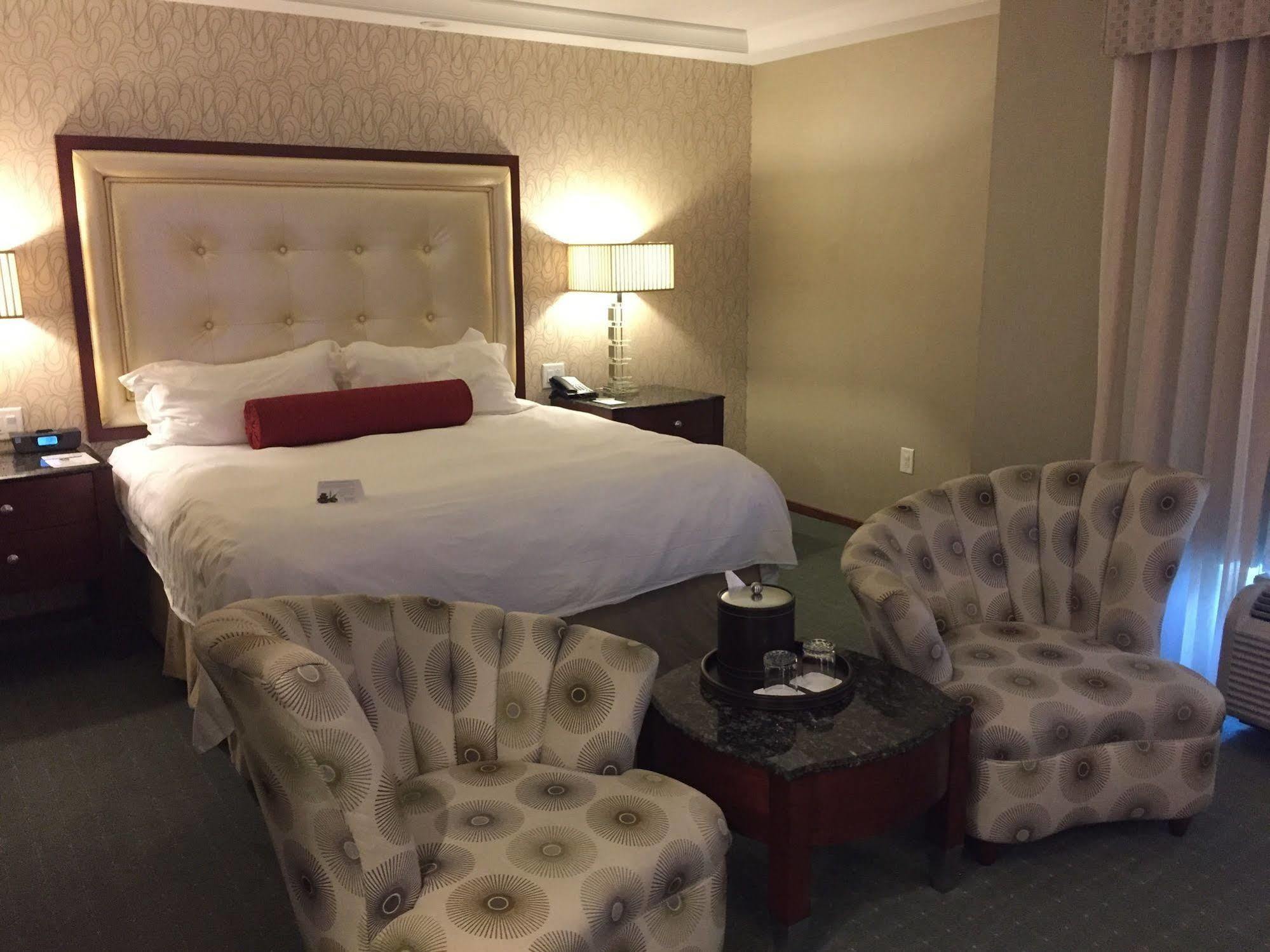 Town & Country Inn And Suites Charleston Ngoại thất bức ảnh