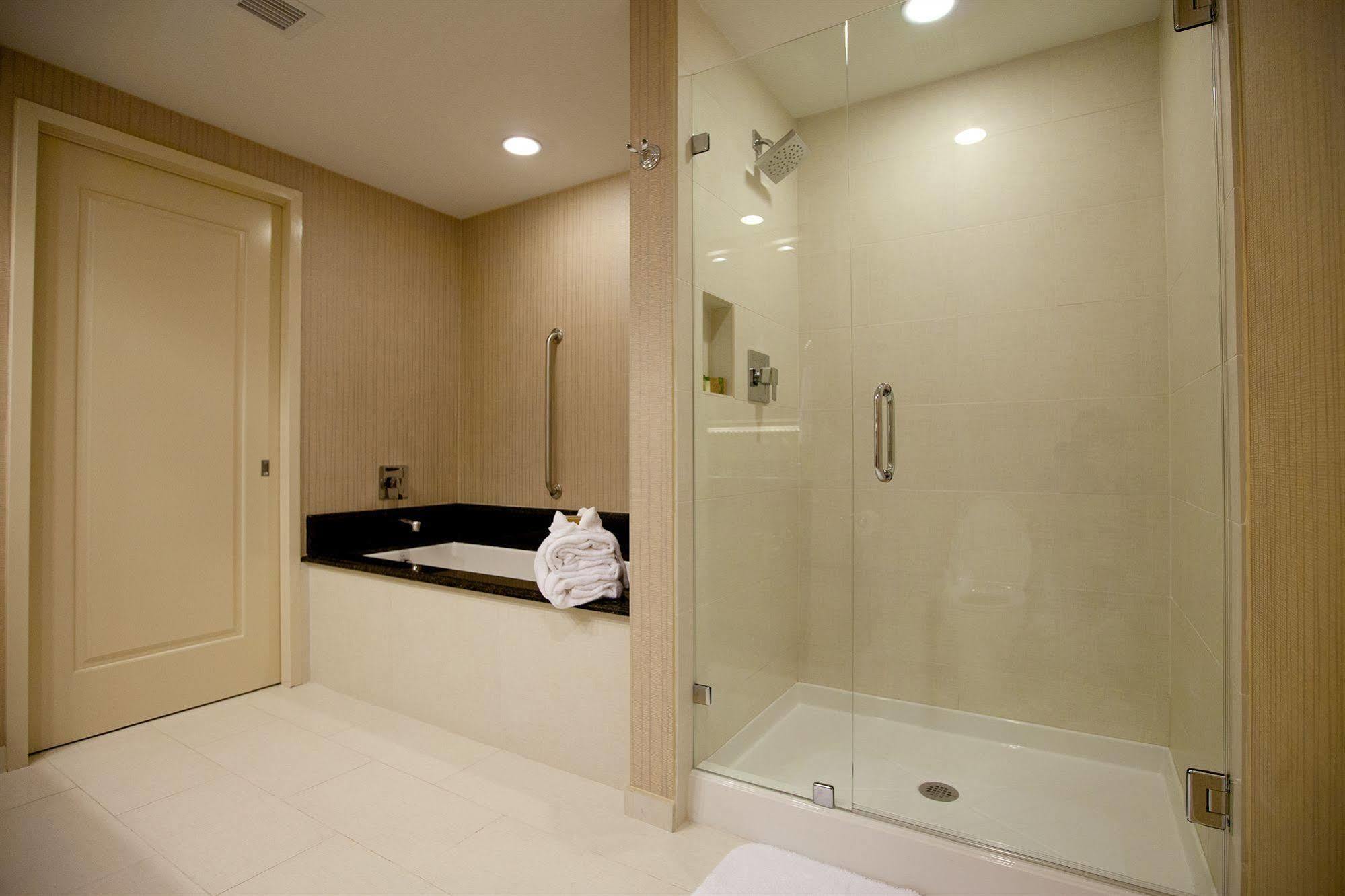 Town & Country Inn And Suites Charleston Ngoại thất bức ảnh